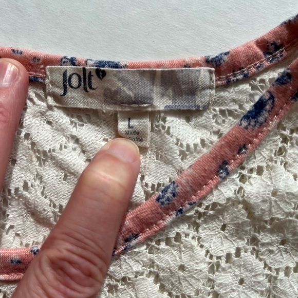 Lace Detail Floral Top, Sz L - Picture 7 of 7